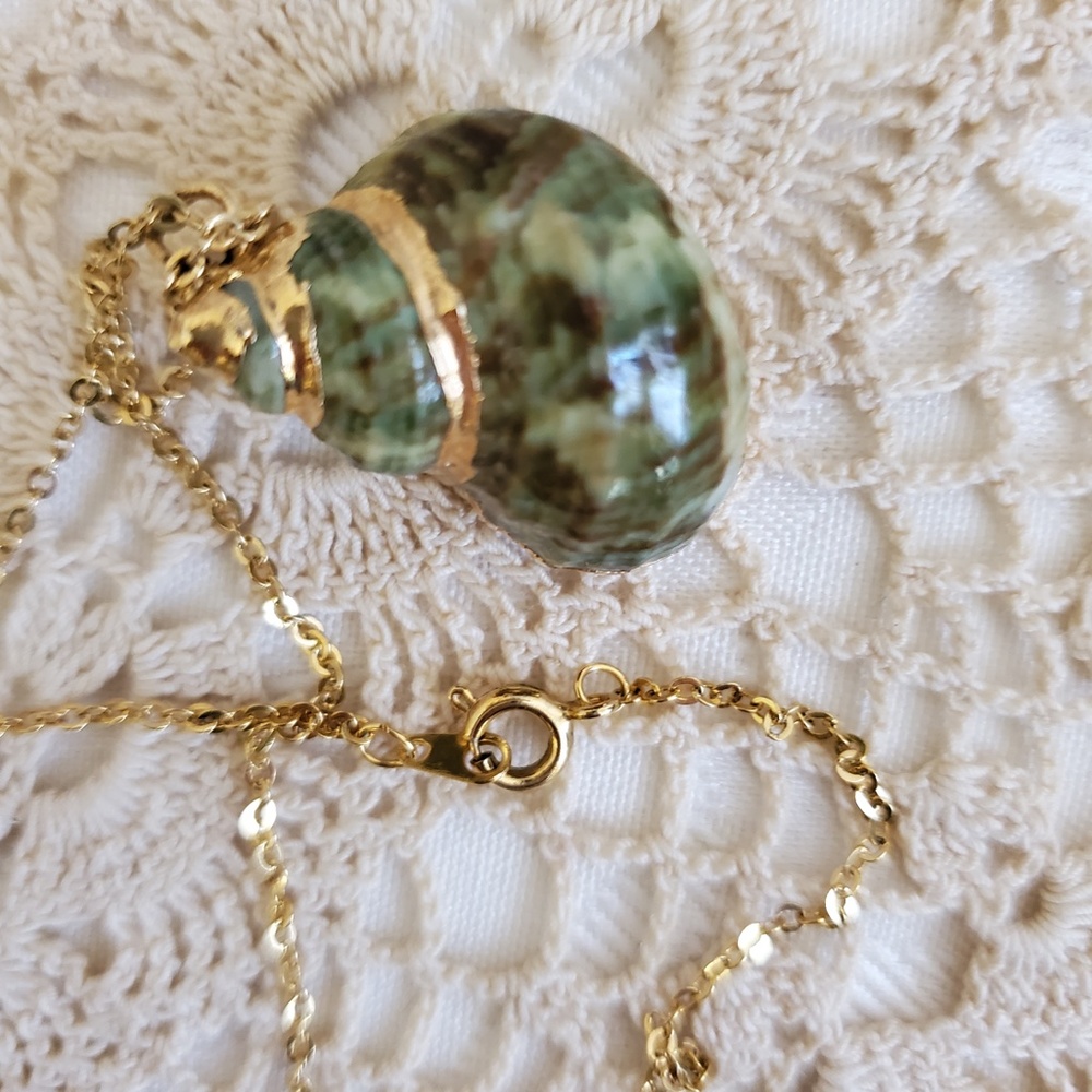 Gold Plated Sea Shell Necklace - Picture 3 of 6